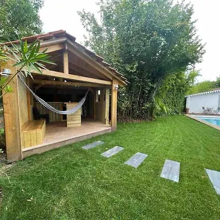 Будинок відпочинку Havre De Paix - Grande Maison En Bois & Piscine Мериньяк