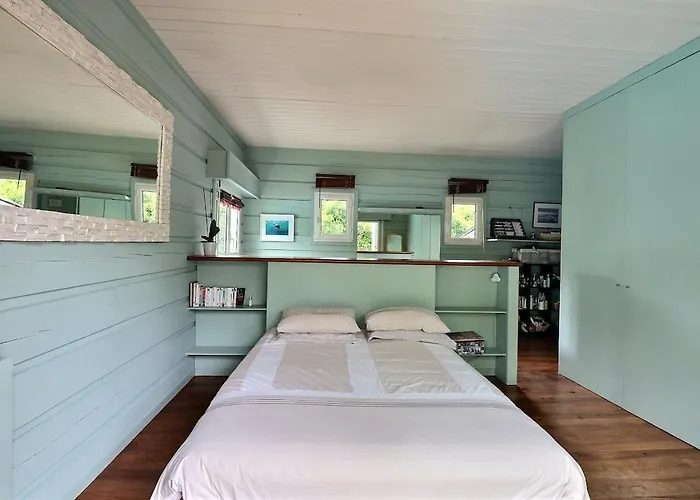 Будинок відпочинку Havre De Paix - Grande Maison En Bois & Piscine Мериньяк