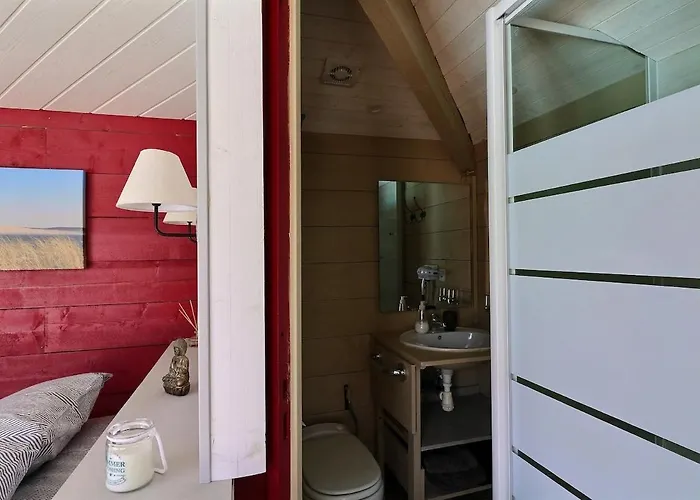 Будинок відпочинку Havre De Paix - Grande Maison En Bois & Piscine Мериньяк